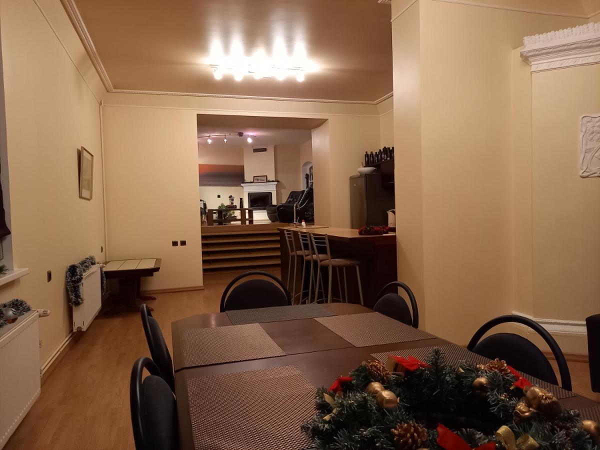 Figaro Villa Ventspils Buitenkant foto