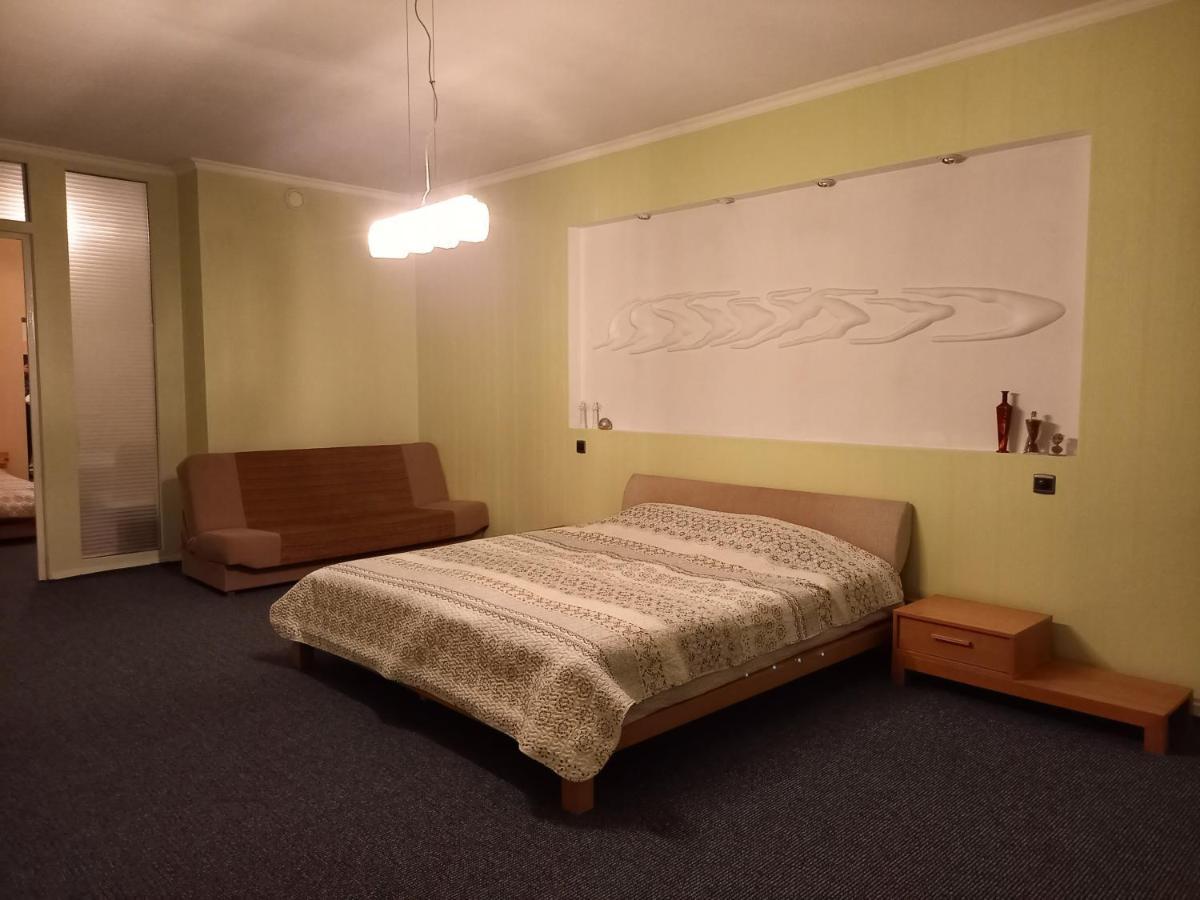 Figaro Villa Ventspils Buitenkant foto