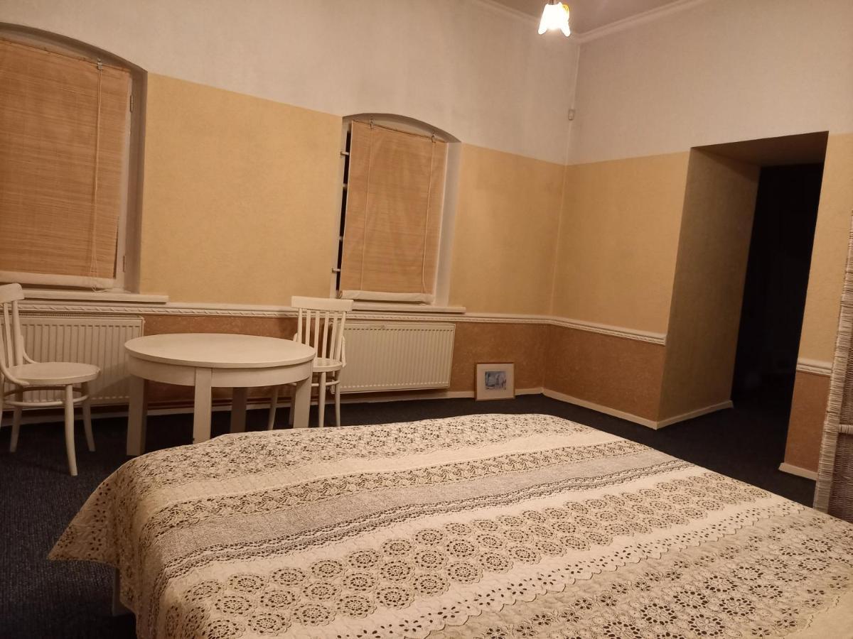 Figaro Villa Ventspils Buitenkant foto
