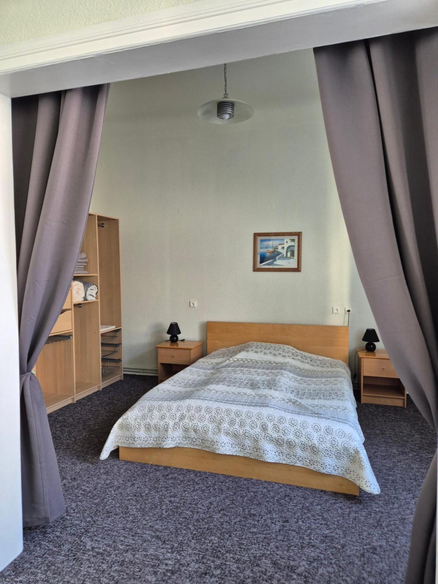 Figaro Villa Ventspils Buitenkant foto
