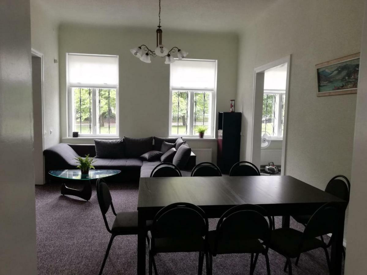 Figaro Villa Ventspils Buitenkant foto
